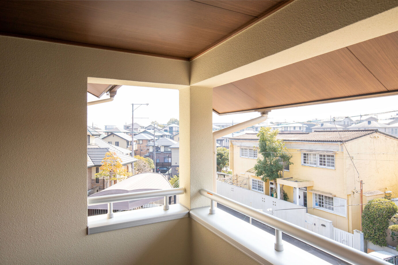 藤見工務店 【ガレージ/木の家/和室】やさしい光が差し込む１階で完結する癒しの家の建築実例画像8