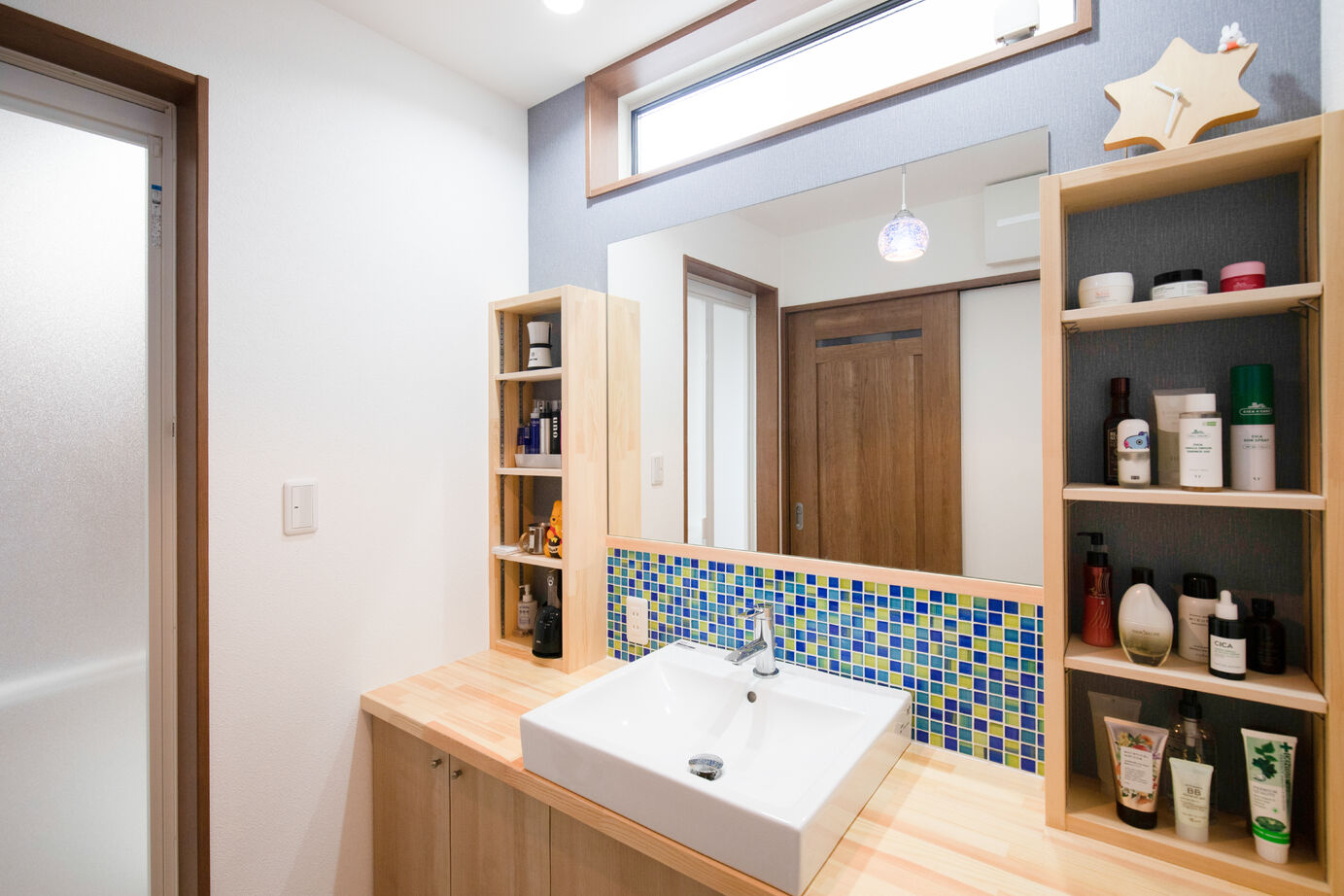 藤見工務店 【木の家】木の香り漂うリビングの梁を魅せるお家の建築実例画像7