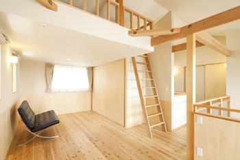 優建築工房 【40坪台・薪ストーブ・土間・間取り図】自然素材ならではのピュアでやさしい空気で子供が走り回れる住まいの建築実例画像9