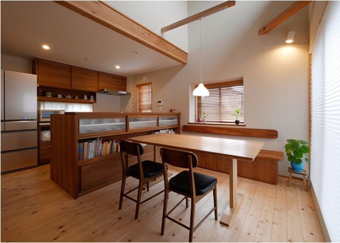 優建築工房 【1000万円台/20坪台/狭小/間取り】狭小ながらも光の集まるダイニングとウッドデッキで家族の団らんをの建築実例画像4