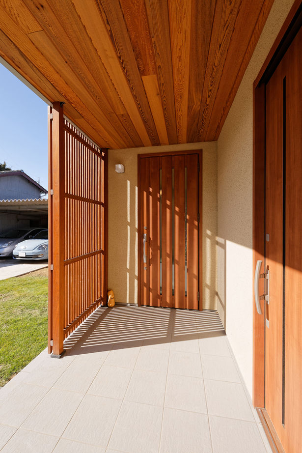 優建築工房 【60坪台・二世帯住宅・2階リビング】木の温もりを大切にした二世帯住宅。光と風を堪能できる勾配天井の家の建築実例画像5