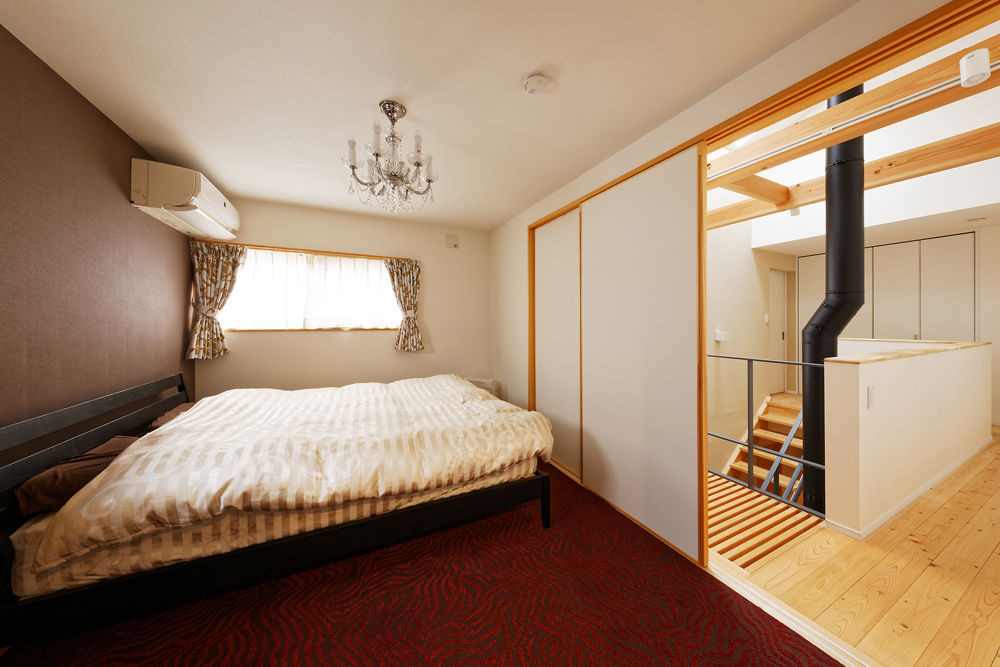 優建築工房 【30坪台・京町家・土間】憧れの京町家をイメージした和モダン。薪ストーブがアクセントになる空間の建築実例画像7