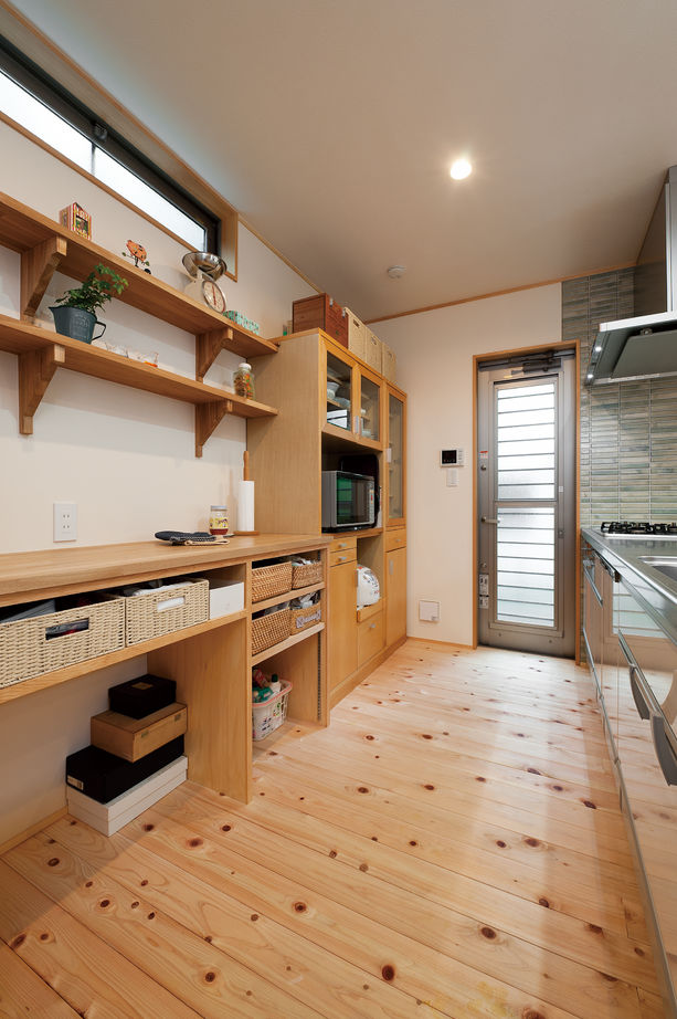 優建築工房 【30坪台/吹抜け/家事動線/間取り図】資料請求から12年越しの家探し。光と風に包まれる自然素材の住まいの建築実例画像5