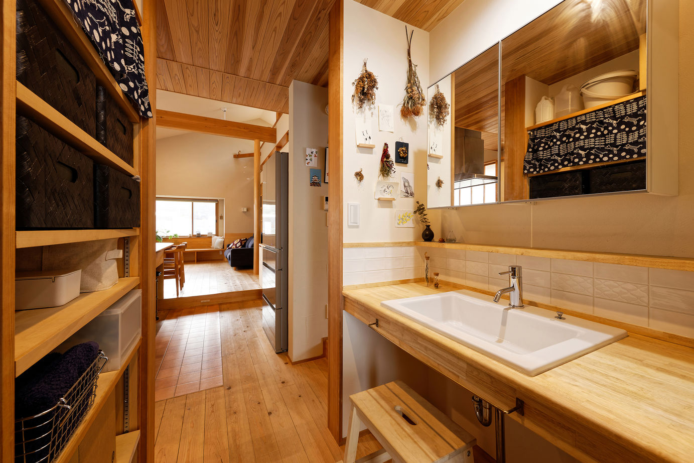 優建築工房 【2000万円台/20坪台/間取り図】コンセプトは「キャンプのできる平屋」。アウトドア派も納得の開放感の建築実例画像12