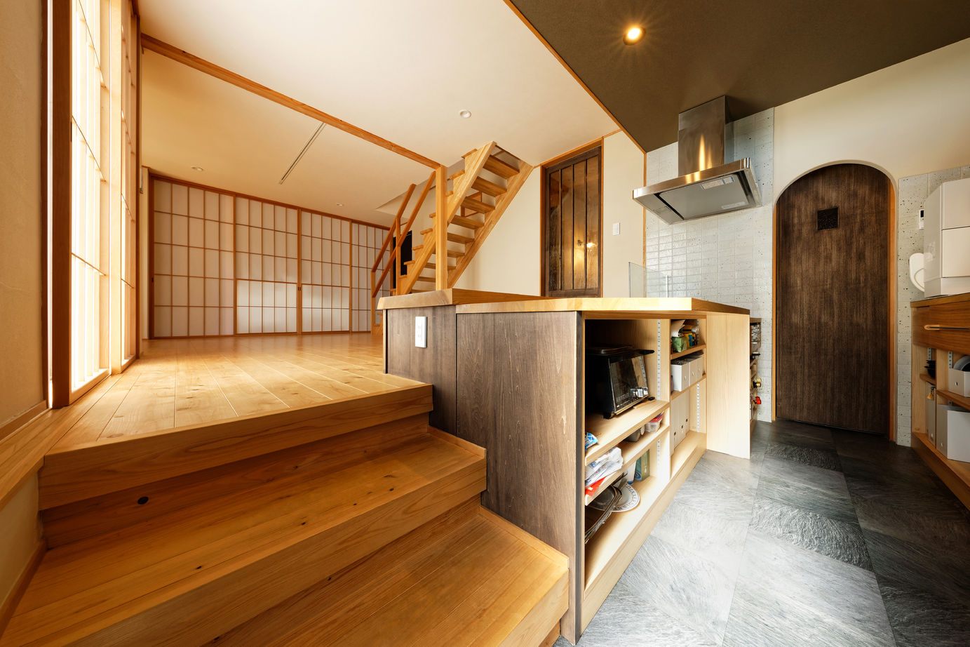 優建築工房 【2000万円台/20坪台/間取り図】子供たちと横並びの食事の時間が幸せ。 蔵をイメージした和モダンスタイルの建築実例画像3