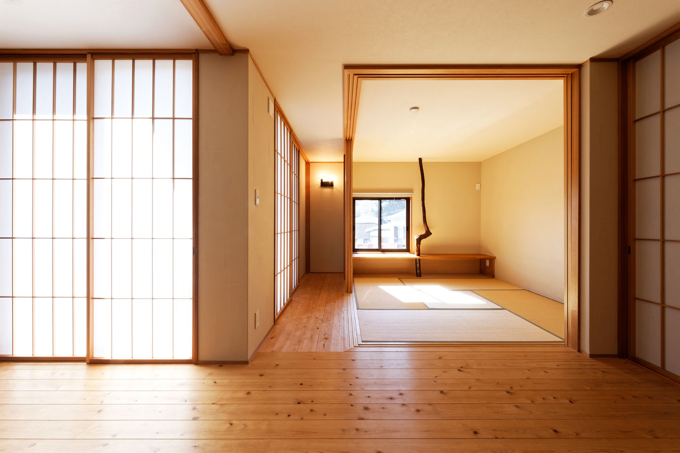 優建築工房 【2000万円台/20坪台/間取り図】子供たちと横並びの食事の時間が幸せ。 蔵をイメージした和モダンスタイルの建築実例画像5