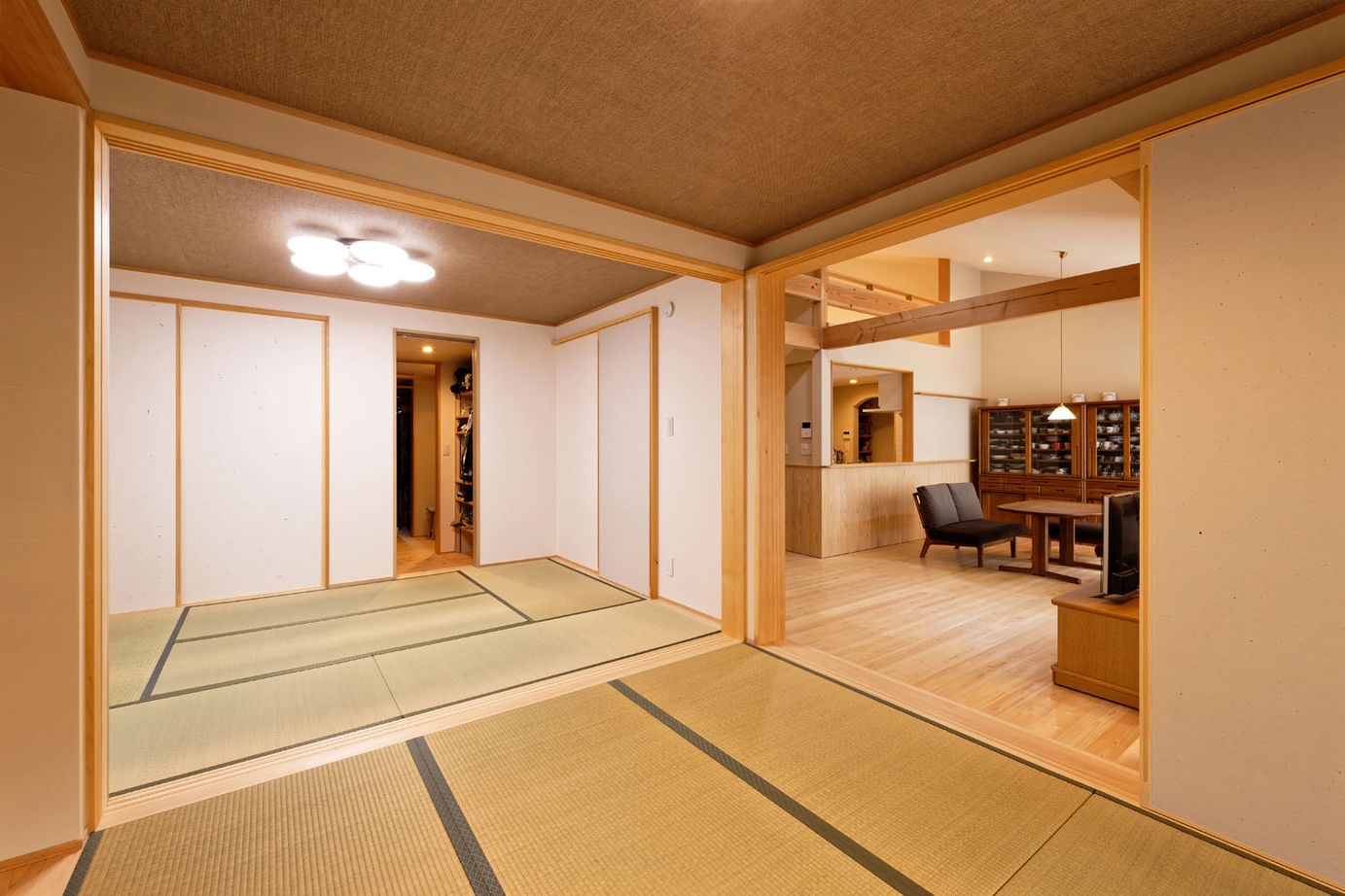 優建築工房 【3100万円台/40坪台/間取り図/平屋】デッキや広縁で家族団らんを楽しめる無垢材の平屋の建築実例画像5