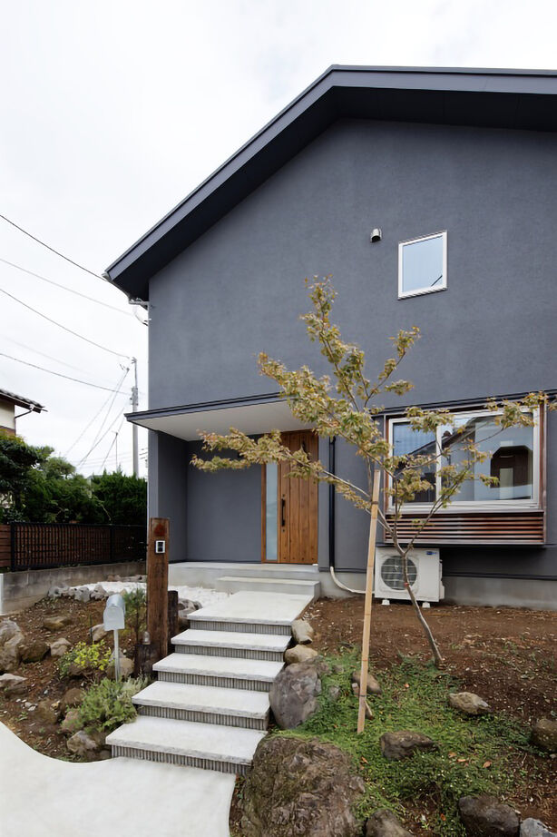 優建築工房 【2000万円台/20坪台/間取り図】眺めのいいリビングの窓辺に造作のベンチで珈琲を楽しめる暮らしの建築実例画像2