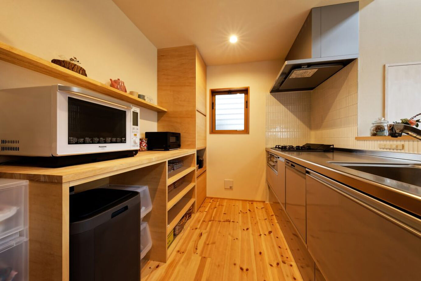 優建築工房 【2000万円台/20坪台/間取り図】眺めのいいリビングの窓辺に造作のベンチで珈琲を楽しめる暮らしの建築実例画像7