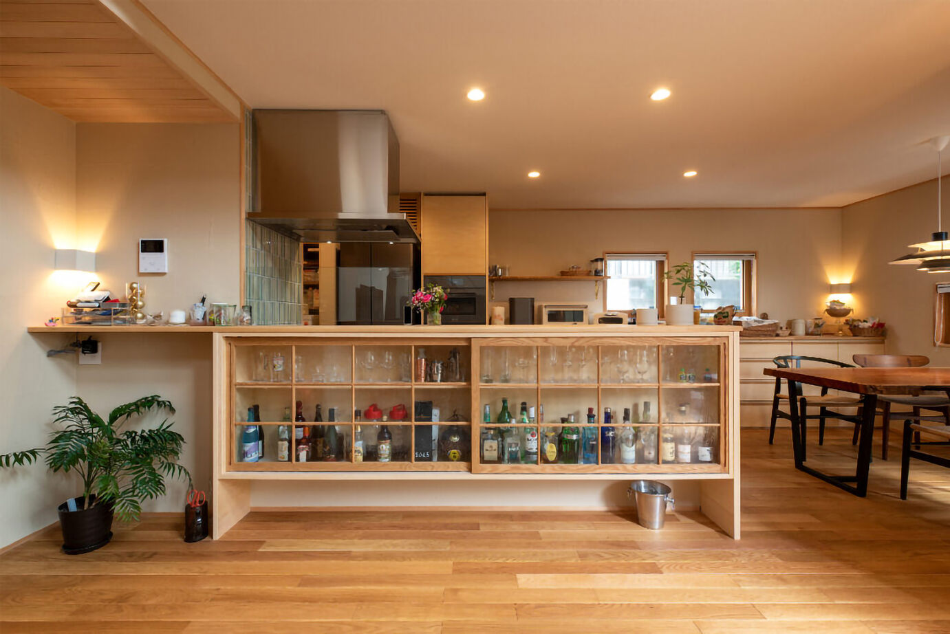 優建築工房 【3000万円台/30坪台/丘陵地】難しい敷地でも設計の工夫で、友人たちとサッカーや映画鑑賞を楽しむ暮らしへの建築実例画像3