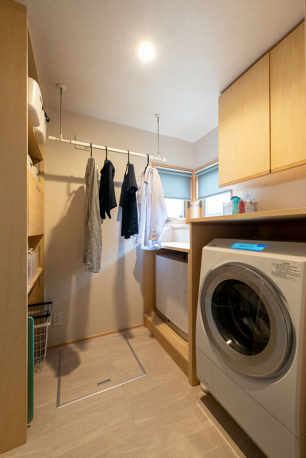 優建築工房 【3000万円台/30坪台/丘陵地】難しい敷地でも設計の工夫で、友人たちとサッカーや映画鑑賞を楽しむ暮らしへの建築実例画像8