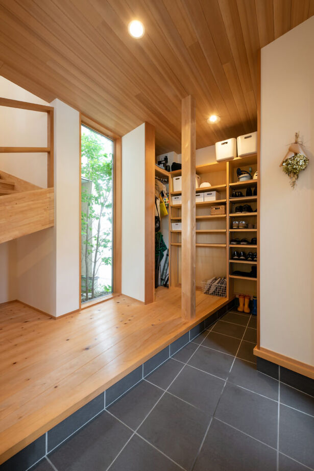 優建築工房 【2000万円台/30坪台/2階LDK】「2階LDKから望む山並みがわが家の最高のご馳走」家族の笑顔が絶えない暮らしの建築実例画像10