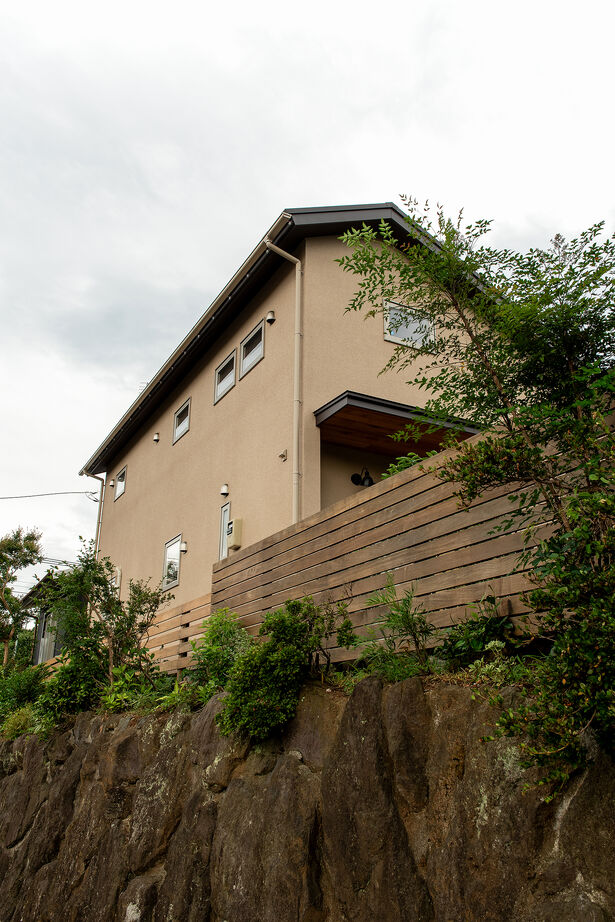 優建築工房 【1000万円台/25坪台/平屋風】 勾配天井と小屋裏空間が広がりを生む、端正な住まいの建築実例画像10