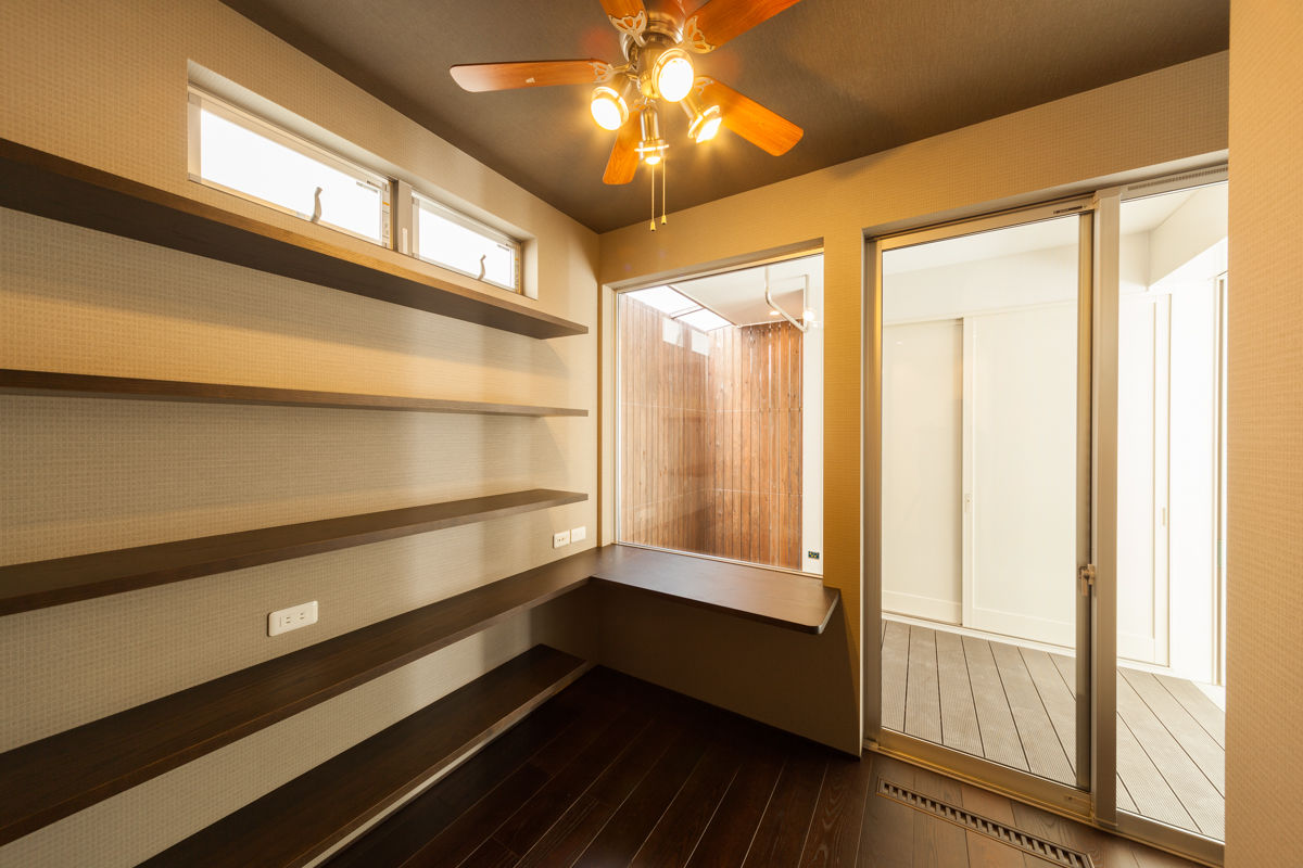 IDEAL HOME　アイデアルホーム（カスタムホーム） 【2000万円台/大阪市/新築/40坪】外を閉じ内に解放ホテルライクな家 都会の中の高級感あるアーバンリゾートの建築実例画像6