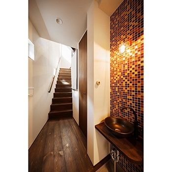 IDEAL HOME　アイデアルホーム（カスタムホーム） 【1000万円台/狭小/大阪市/ビルトインガレージ】敷地14坪で叶えたロンドンの老舗BARのようなオシャレな家の建築実例画像4