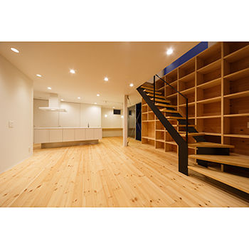 IDEAL HOME　アイデアルホーム（カスタムホーム） 【1000万円台/約30坪/奈良県】無骨な素材感を活かしたオシャレな外観×木が包む北欧モダンな暮らしの建築実例画像2