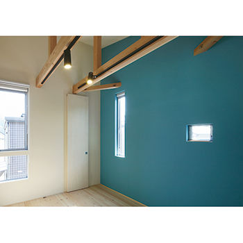 IDEAL HOME　アイデアルホーム（カスタムホーム） 【2000万円台/兵庫/約35坪/車2台】リビングとガレージが一体 休日が待ち遠しい車好きのためのオシャレな家の建築実例画像5