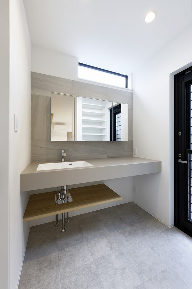 IDEAL HOME　アイデアルホーム（カスタムホーム） 【2000万円台/奈良/約32坪】子どもと楽しめる中庭デッキの間取り設計　高級感あるオシャレな外観の家の建築実例画像6