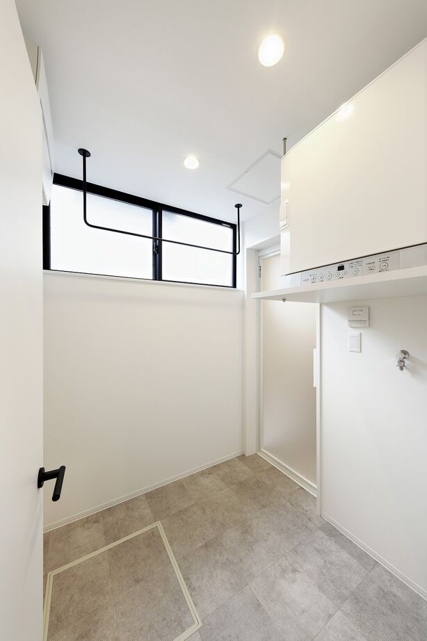 IDEAL HOME　アイデアルホーム（カスタムホーム） 【2000万円台/奈良/約32坪】子どもと楽しめる中庭デッキの間取り設計　高級感あるオシャレな外観の家の建築実例画像7