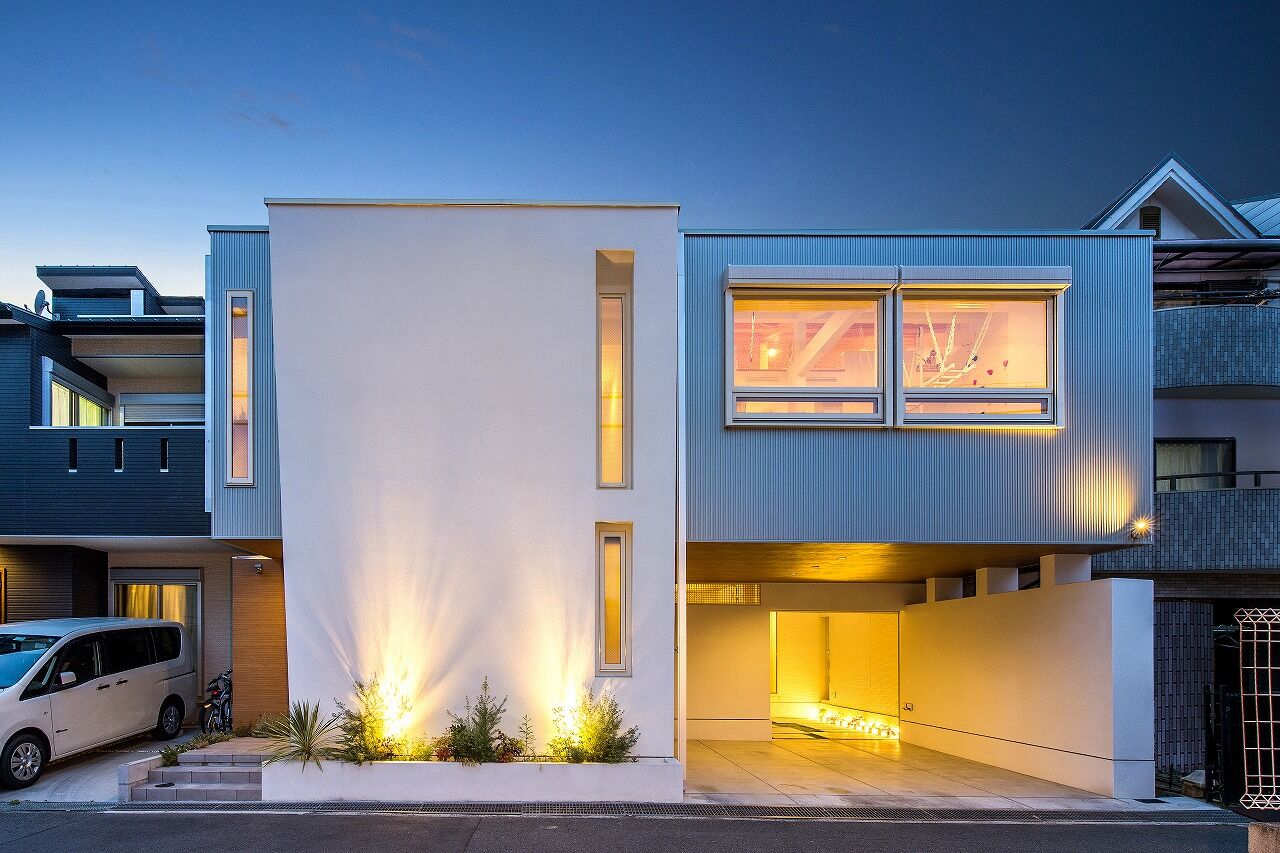 IDEAL HOME　アイデアルホーム（カスタムホーム） 【2000万円台/摂津市/ビルトインガレージ/50坪】二棟にわけた住まいの中心に中庭が、ノーカーテンの家の建築実例画像10