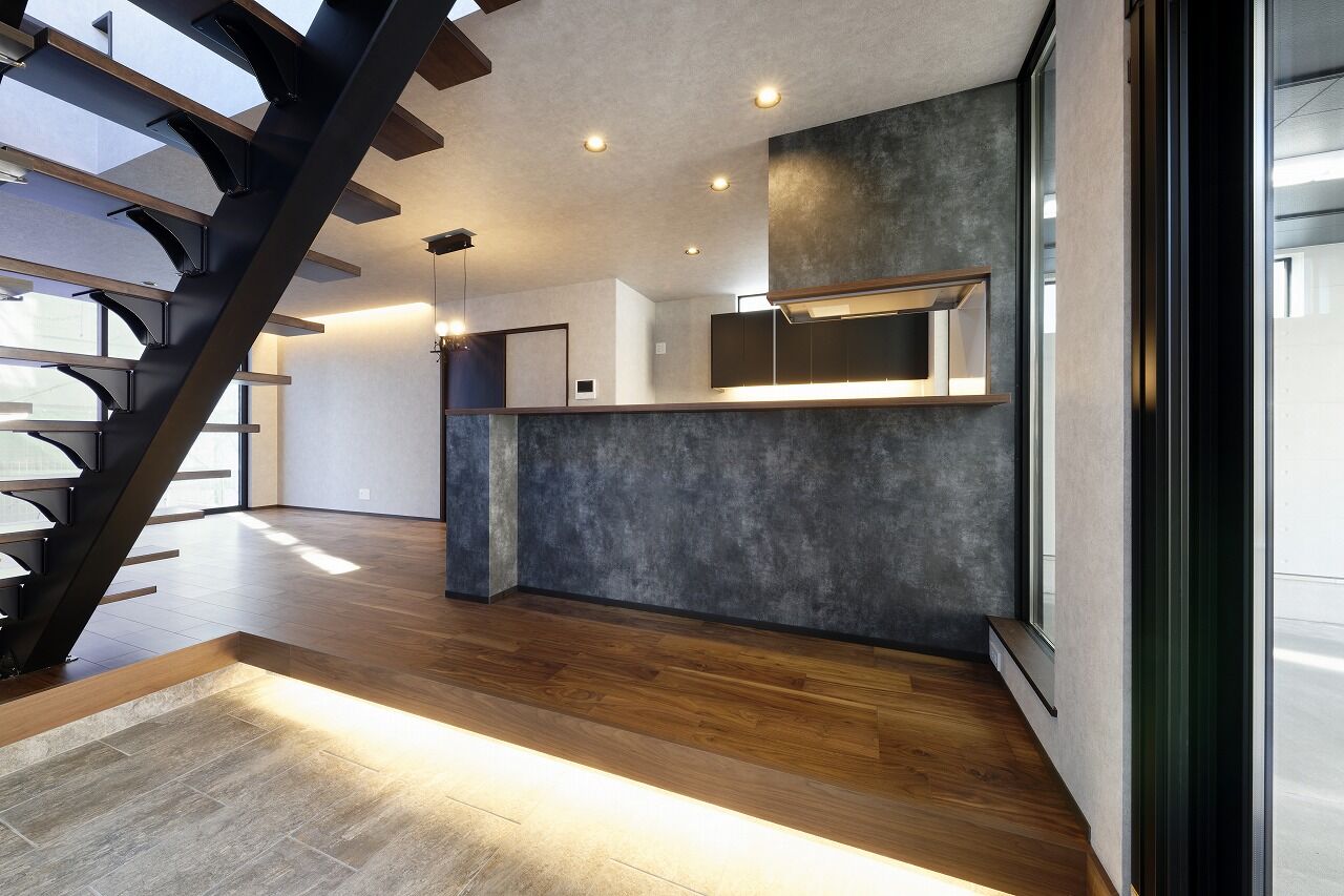 IDEAL HOME　アイデアルホーム（カスタムホーム） 【2000万円台/生駒市/ビルトインガレージ/新築/約36坪】デザインガレージが自慢。猫との暮らしも楽しむ家の建築実例画像3