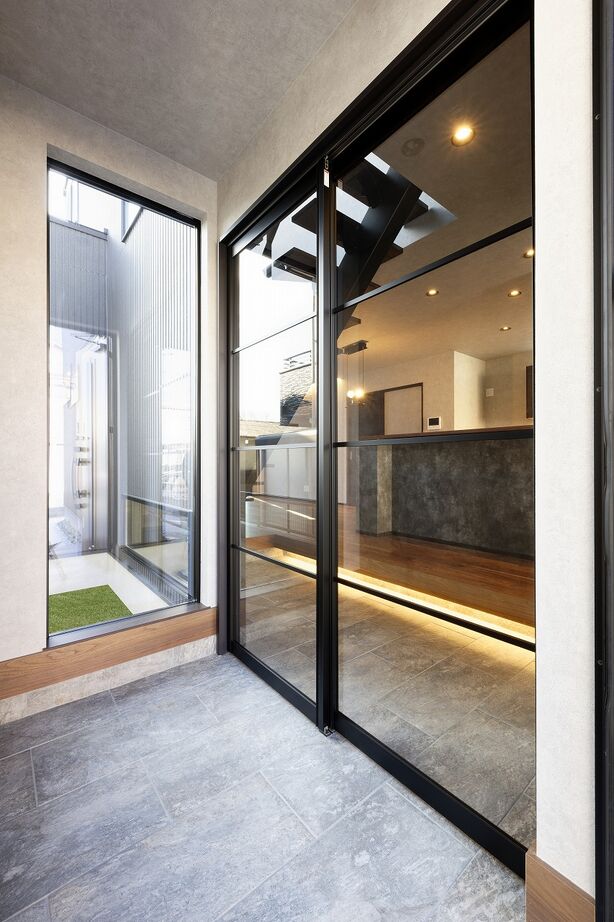 IDEAL HOME　アイデアルホーム（カスタムホーム） 【2000万円台/生駒市/ビルトインガレージ/新築/約36坪】デザインガレージが自慢。猫との暮らしも楽しむ家の建築実例画像4