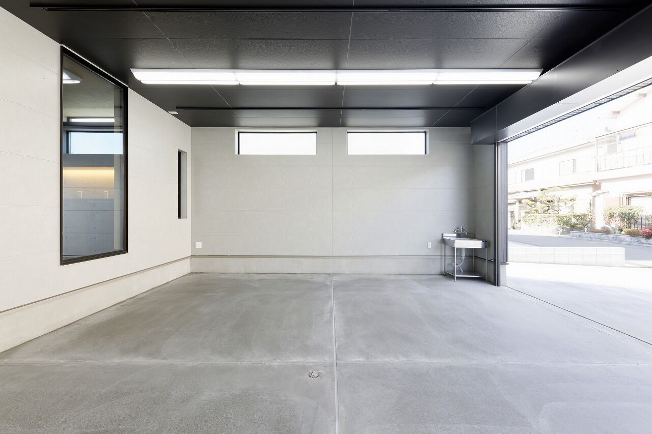 IDEAL HOME　アイデアルホーム（カスタムホーム） 【2000万円台/生駒市/ビルトインガレージ/新築/約36坪】デザインガレージが自慢。猫との暮らしも楽しむ家の建築実例画像9