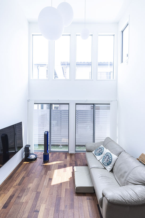 矢島建設工業 【ワークスペース】オンもオフも心地よく。住宅密集地でも明るく開放的に＜間取り有＞の建築実例画像2