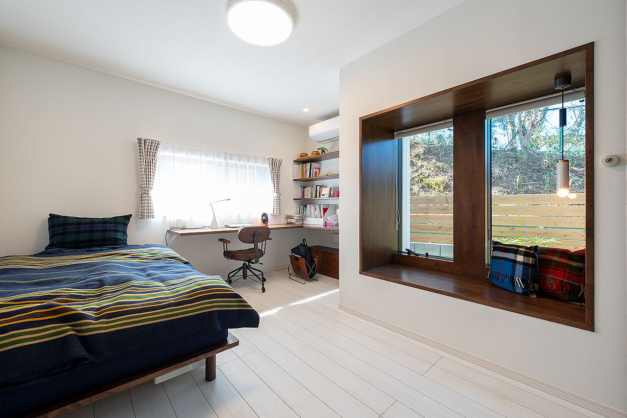 矢島建設工業 【2500～2999万円／吹抜け・3階建て】変形の間取りから生まれる程よい距離感。お手本は海外インテリアの建築実例画像8