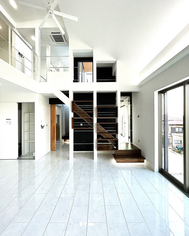 矢島建設工業 【海が見える│吹き抜け│サウナ付き】開放感と非日常を味わう。リゾートの寛ぎを我が家で＜間取り有＞の建築実例画像7