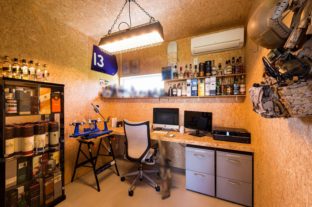 ＱＬＡＳＨＩＳＡ　高草木工務店 【前橋市｜造作多数｜無垢フローリング】ヘリンボーンが彩るナチュラルでカッコイイ木の家-太陽光発電-ZEHの建築実例画像7