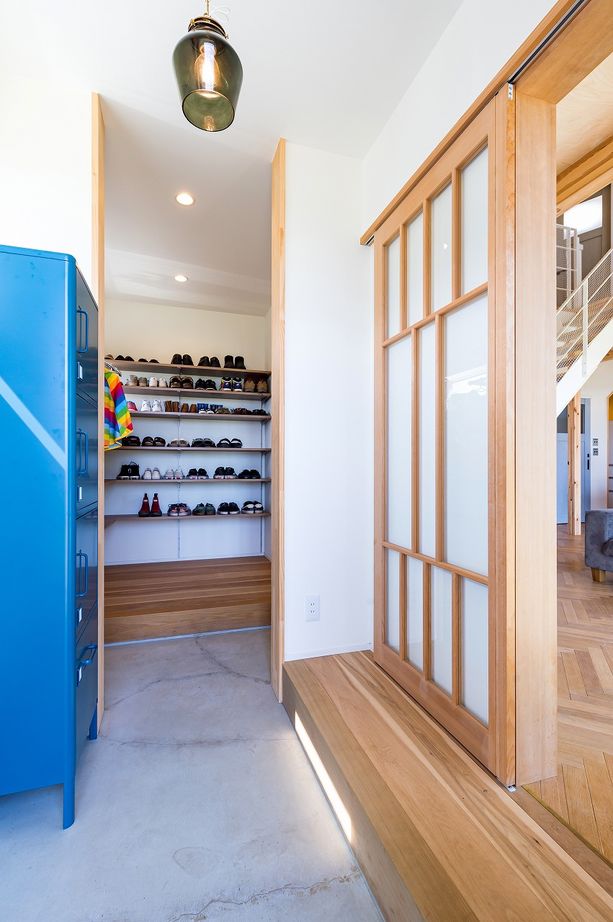 ＱＬＡＳＨＩＳＡ　高草木工務店 【前橋市｜造作多数｜無垢フローリング】ヘリンボーンが彩るナチュラルでカッコイイ木の家-太陽光発電-ZEHの建築実例画像8