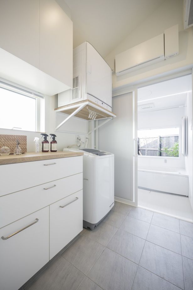 ＱＬＡＳＨＩＳＡ　高草木工務店 【間取り図有｜造作洗面台｜土間リビング｜平屋】移りゆく季節のそばで暮らす平屋の建築実例画像5