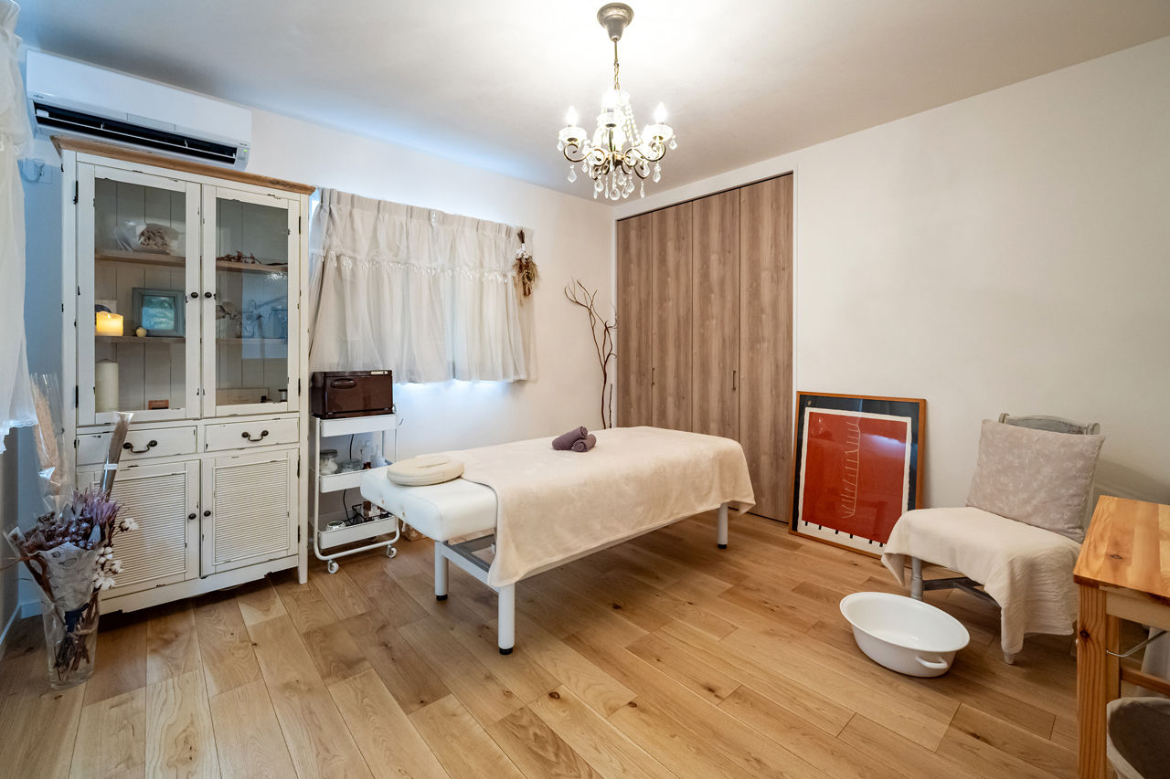 ＱＬＡＳＨＩＳＡ　高草木工務店 【伊勢崎市｜造作洗面台｜店舗併用住宅｜平屋】夫婦2人だけの趣味と仕事のセカンドライフ満喫の平屋の建築実例画像5