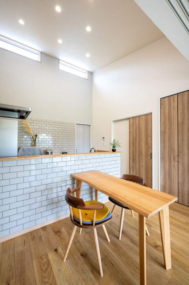 ＱＬＡＳＨＩＳＡ　高草木工務店 【伊勢崎市｜造作洗面台｜店舗併用住宅｜平屋】夫婦2人だけの趣味と仕事のセカンドライフ満喫の平屋の建築実例画像7