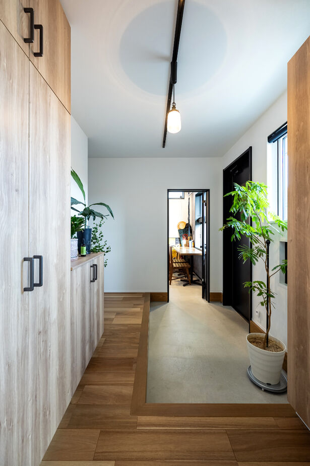 ＱＬＡＳＨＩＳＡ　高草木工務店 【伊勢崎市｜土間書斎｜造作洗面｜無垢フローリング】やりたいことを詰め込んだ2世帯住宅の建築実例画像7