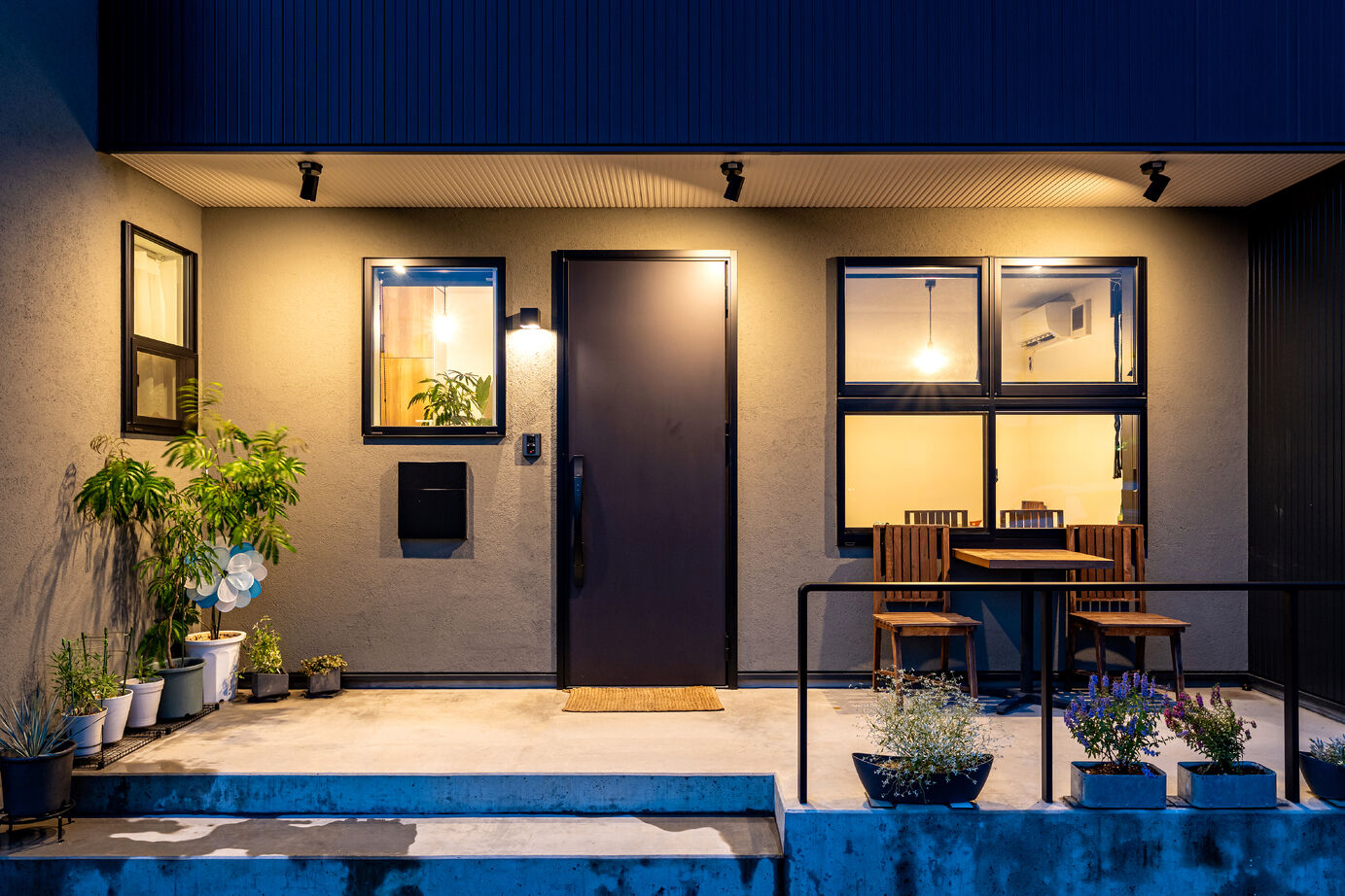 ＱＬＡＳＨＩＳＡ　高草木工務店 【伊勢崎市｜土間書斎｜造作洗面｜無垢フローリング】やりたいことを詰め込んだ2世帯住宅の建築実例画像8