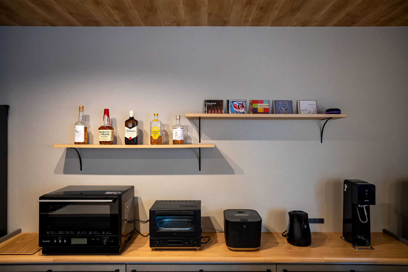 ＱＬＡＳＨＩＳＡ　高草木工務店 【伊勢崎市｜造作洗面台｜平屋】木の温もりとシンプルなデザインが調和する平屋の建築実例画像4