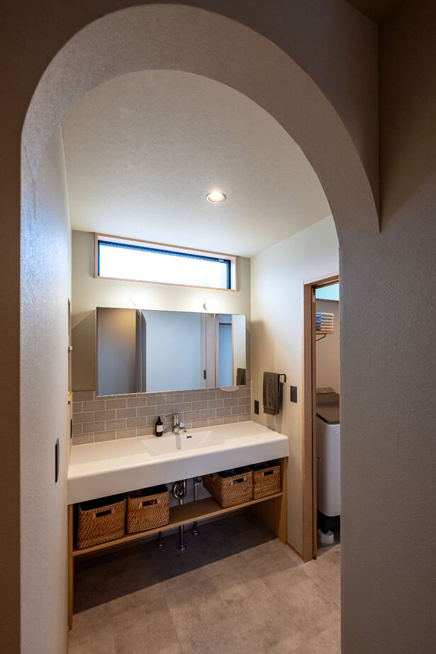 ＱＬＡＳＨＩＳＡ　高草木工務店 【伊勢崎市｜造作洗面台｜平屋】木の温もりとシンプルなデザインが調和する平屋の建築実例画像8