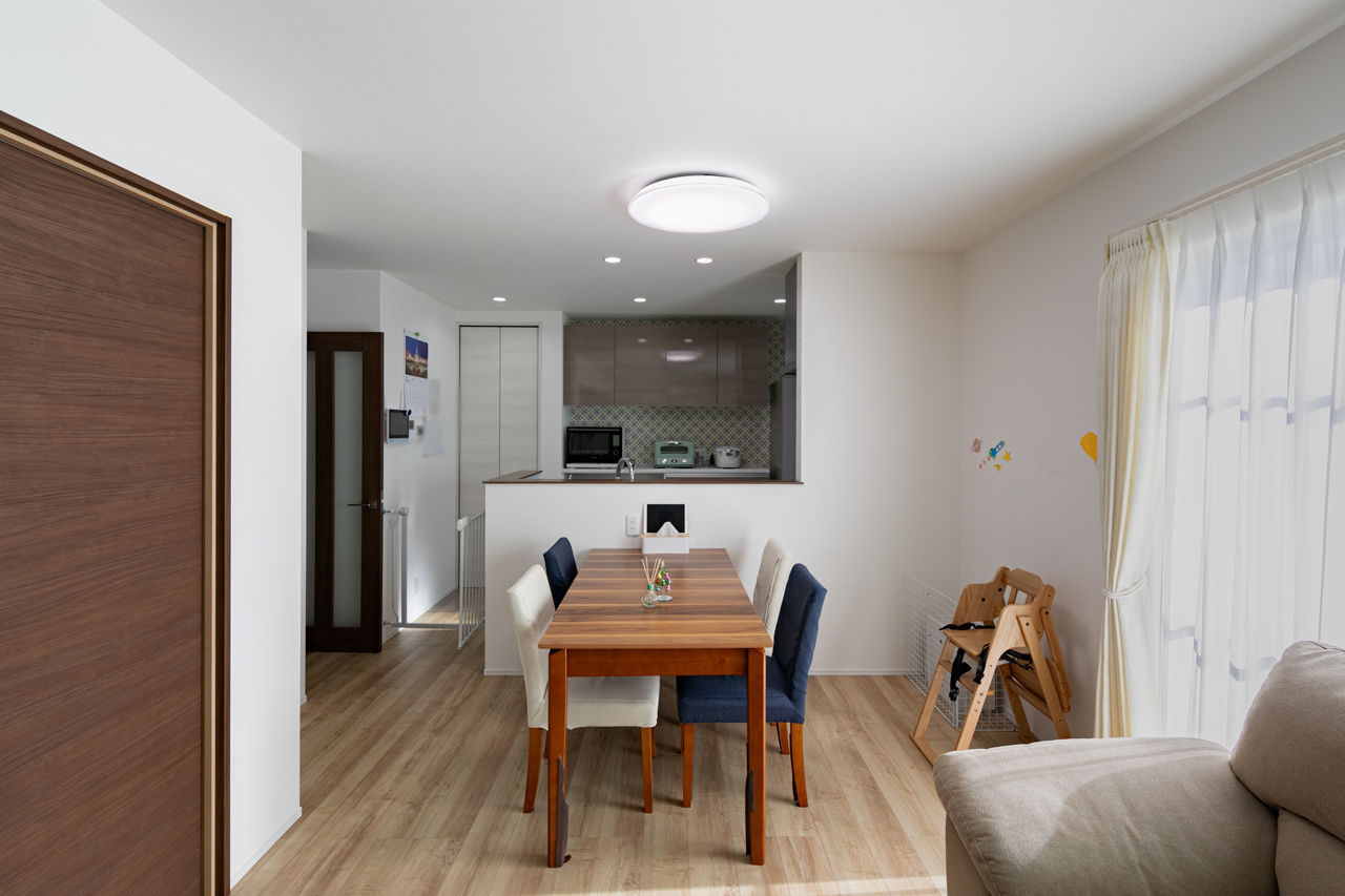 CASA LABO（カーサラボ） by ショーナン・ホーム 【名古屋市｜30坪台｜2000万円台】冬でも昼間はエアコンいらず。「日差しだけで充分。暖かさが続きます」の建築実例画像3