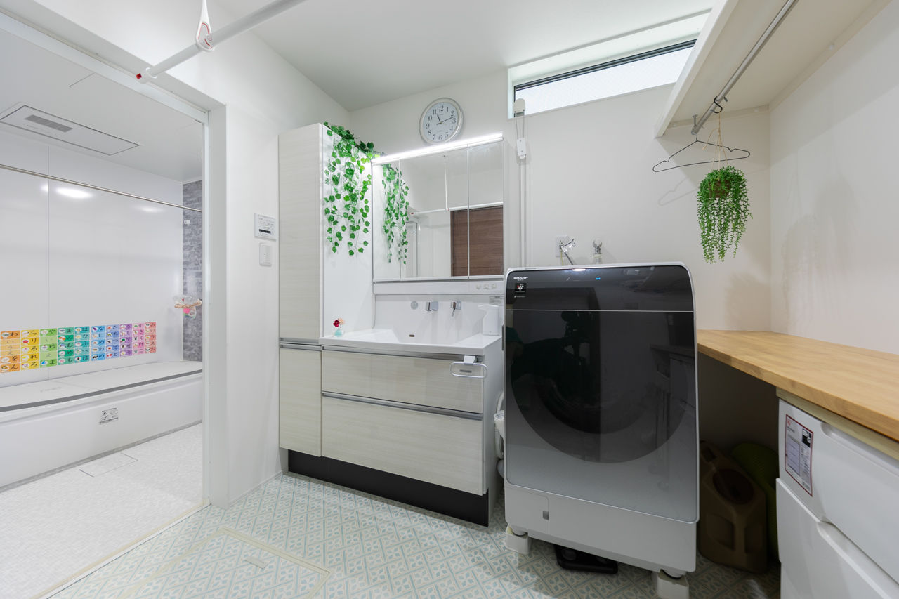 CASA LABO（カーサラボ） by ショーナン・ホーム 【名古屋市｜30坪台｜2000万円台】冬でも昼間はエアコンいらず。「日差しだけで充分。暖かさが続きます」の建築実例画像4