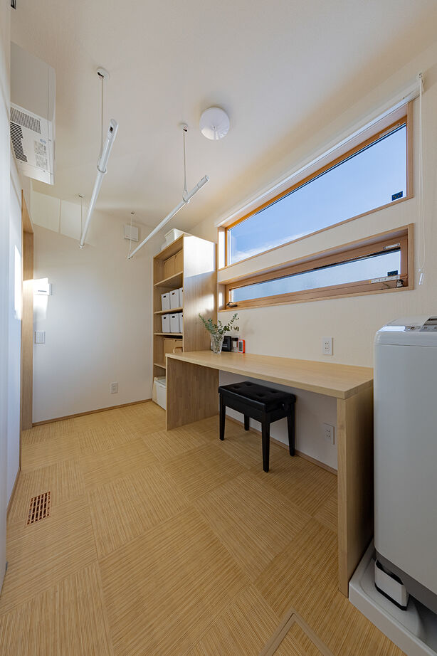 CASA LABO（カーサラボ） by ショーナン・ホーム 【日進市｜焼杉の平屋｜30坪台の間取り】暑さ、寒さを解消！体にやさしくて省エネな【ECOボード】の家の建築実例画像6