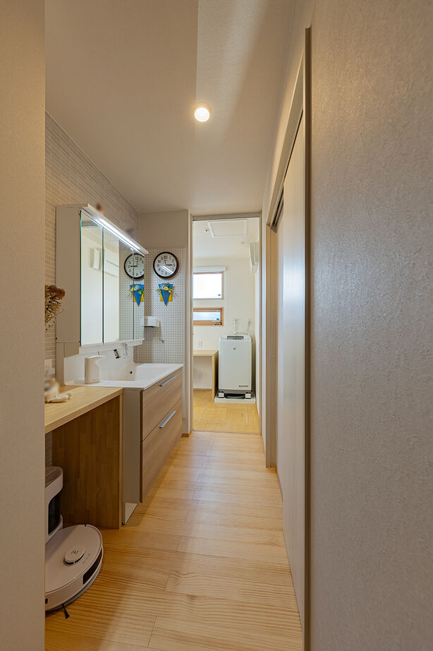 CASA LABO（カーサラボ） by ショーナン・ホーム 【日進市｜焼杉の平屋｜30坪台の間取り】暑さ、寒さを解消！体にやさしくて省エネな【ECOボード】の家の建築実例画像8