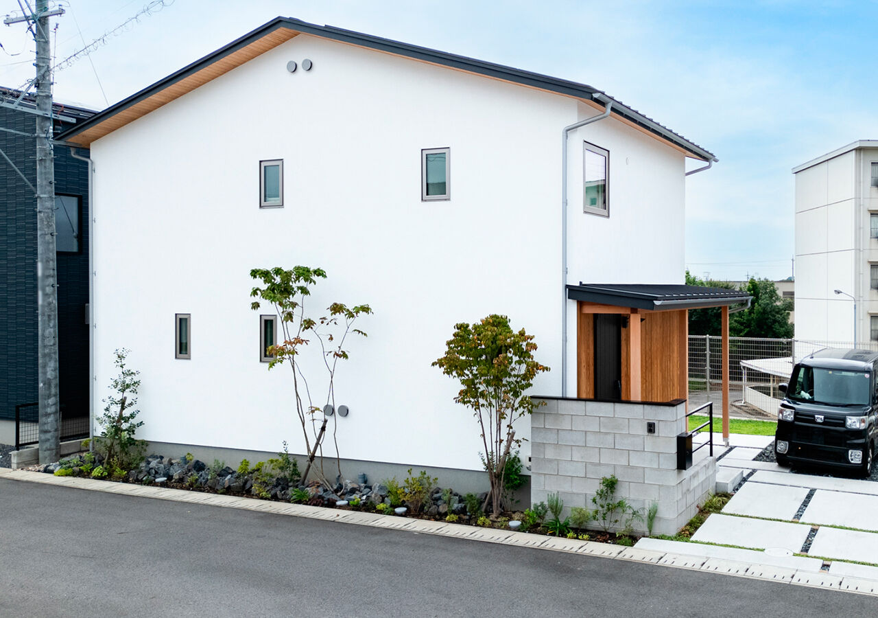 CASA LABO（カーサラボ） by ショーナン・ホーム 【30坪未満の2階建て｜猫と暮らす家】“広さの基準”が変わる？！変化する間取りがスゴイ【ECOボード】の家の建築実例画像2