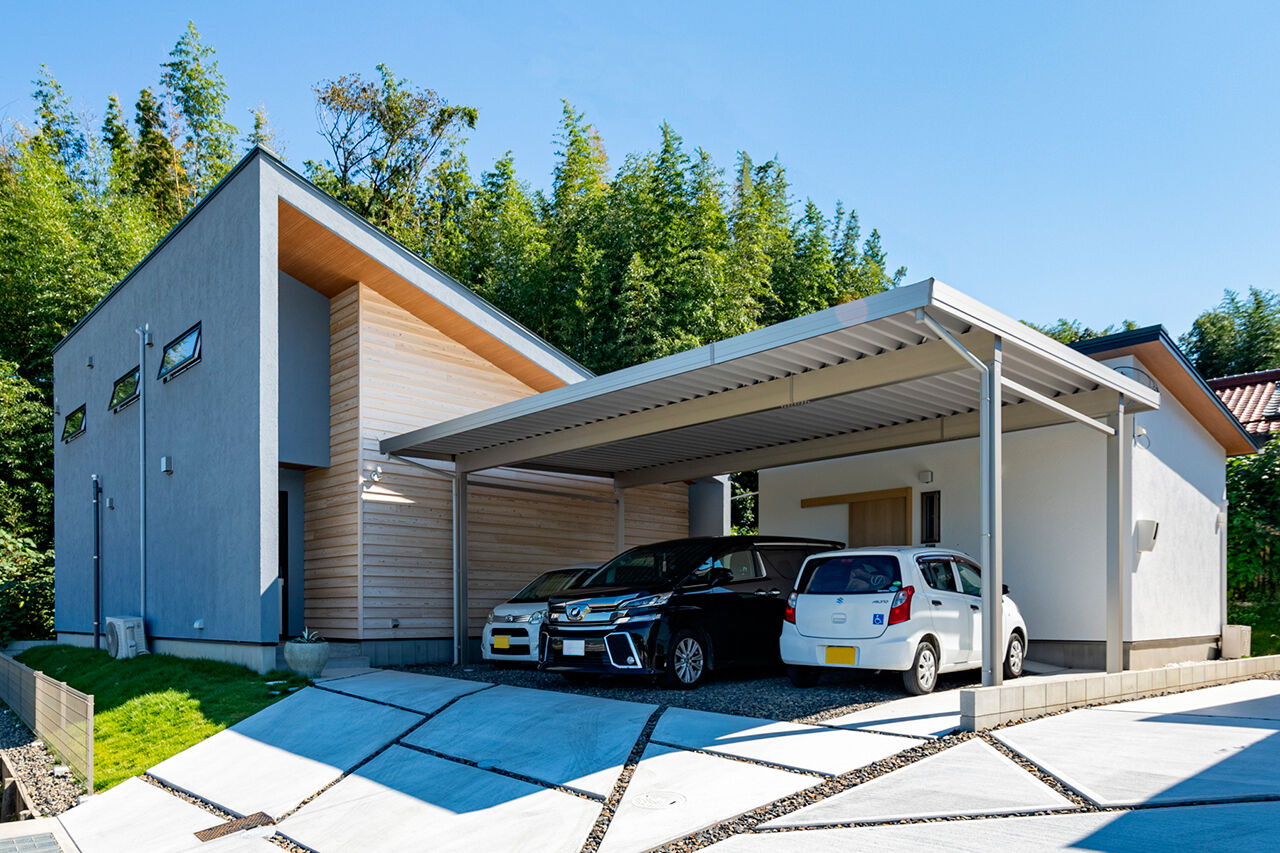 CASA LABO（カーサラボ） by ショーナン・ホーム 【瀬戸市｜30坪台】ヒノキが香る吹抜リビングと平屋的な間取りが◎ 高気密・高断熱な【ECOボード】の家の建築実例画像2