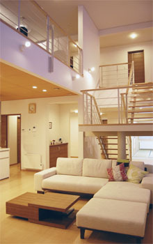 イワクラホーム 【ホームシアター/トレーニングスペース/吹抜け】31畳ＬＤＫ×22.5畳フリースペースで広々空間を大満喫！の建築実例画像2