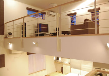 イワクラホーム 【ホームシアター/トレーニングスペース/吹抜け】31畳ＬＤＫ×22.5畳フリースペースで広々空間を大満喫！の建築実例画像4