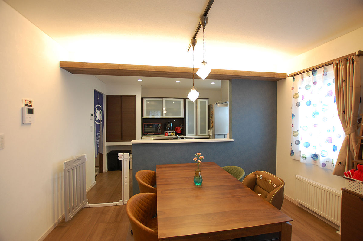 イワクラホーム 【室蘭市/3人家族(子ども1人)/4LDK間取図有】室内からも愛車を眺められるバイク用のビルトインガレージの家の建築実例画像5