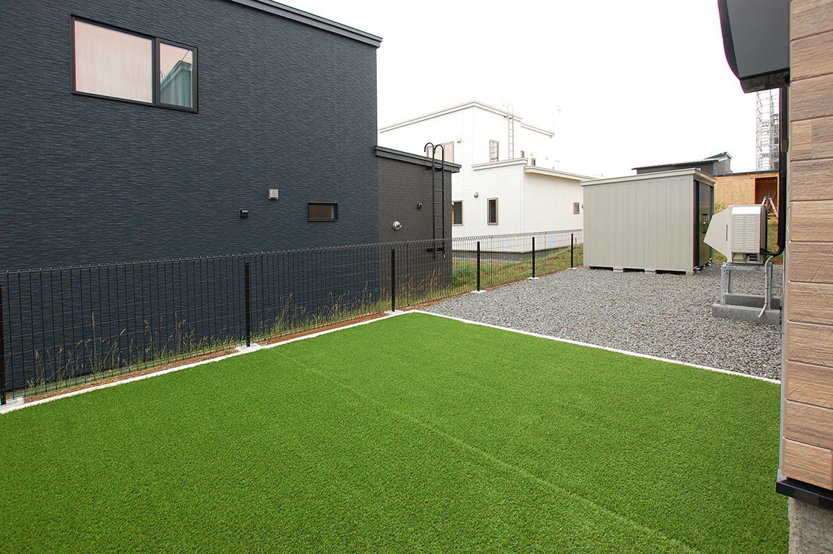 イワクラホーム 【室蘭市/3人家族(子ども1人)/4LDK間取図有】室内からも愛車を眺められるバイク用のビルトインガレージの家の建築実例画像10