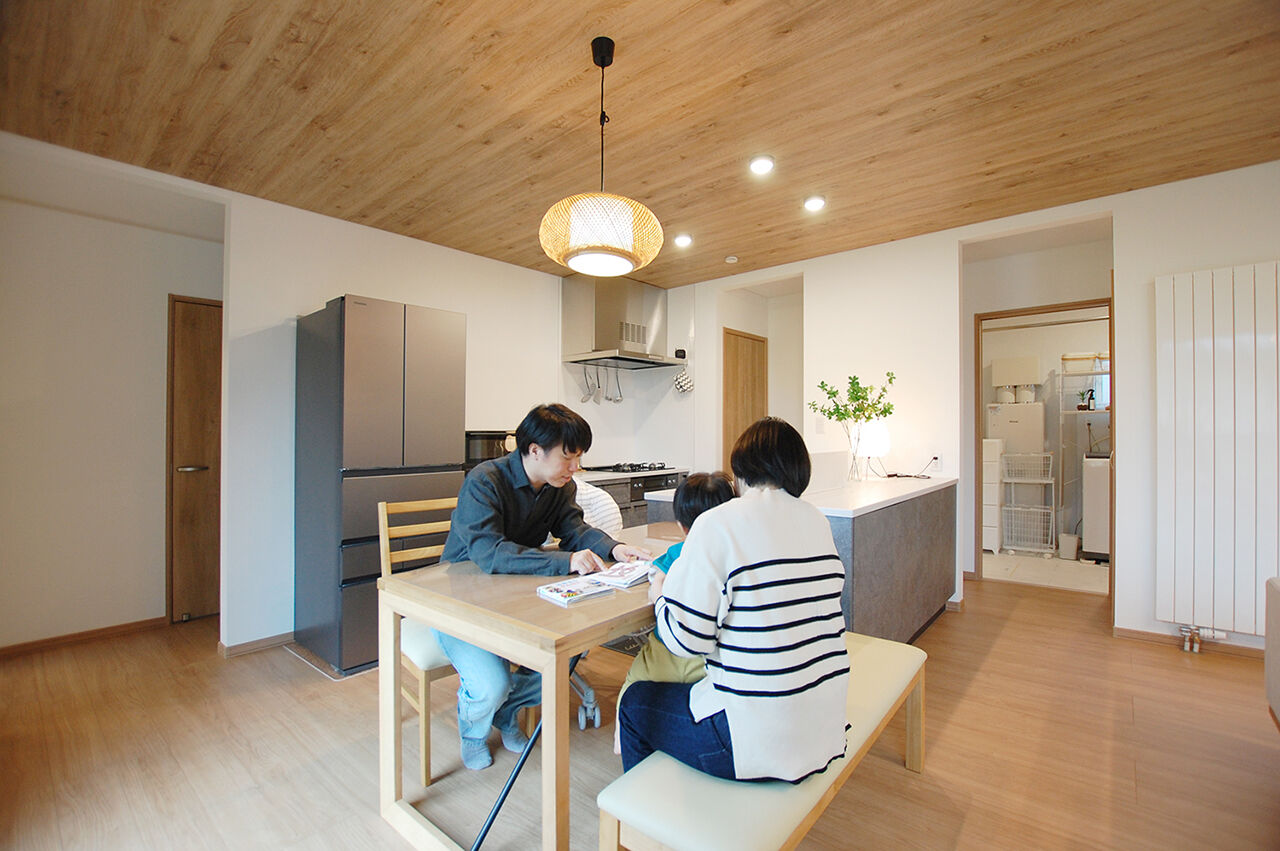 イワクラホーム [室蘭市/3LDK/3人家族]回遊動線×家事ラク設計！忙しい共働き夫婦が選んだ平屋の住まいの建築実例画像6